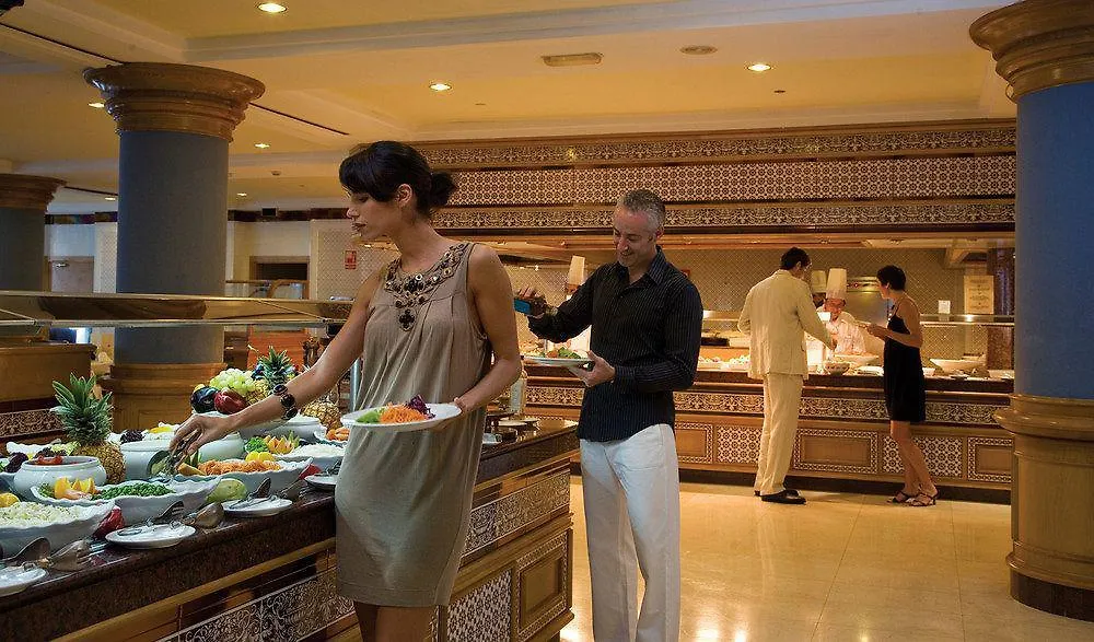 Riu Palace Tres Islas 科拉雷侯